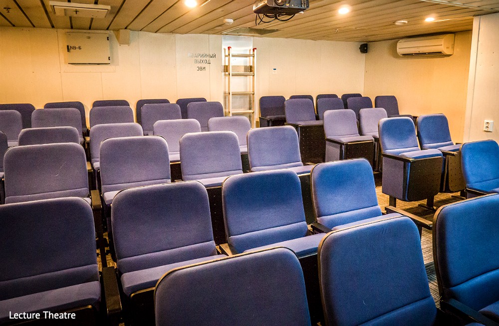 Sala de lectura CRUCEROS EXPLORACION CRUCEROS OCEANO PACIFICO CRUCEROS SIBERIA CRUCEROS ANTARTIDA CRUCEROS EXPLORACION CRUCEROS EXPEDICION #CrucerosExploracion #ExpeditionCruises #HeritageExpedition #SpiritOfEnderby